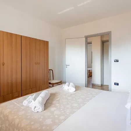 Apollo By Puglia On Line Apartment *