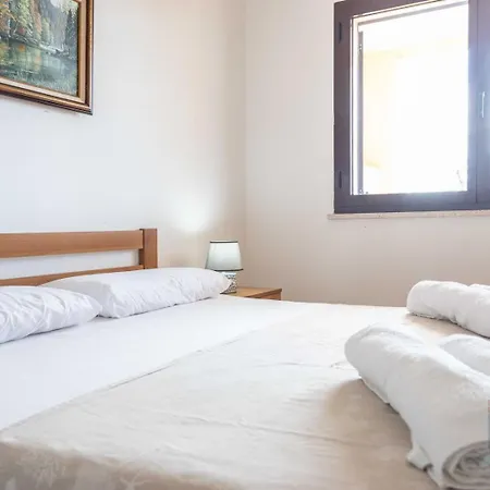 Apollo By Puglia On Line Apartment